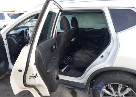 2020 Nissan Rogue Sv Fwd z USA, uszkodzony, nr VIN KNMAT2MT0LP541444